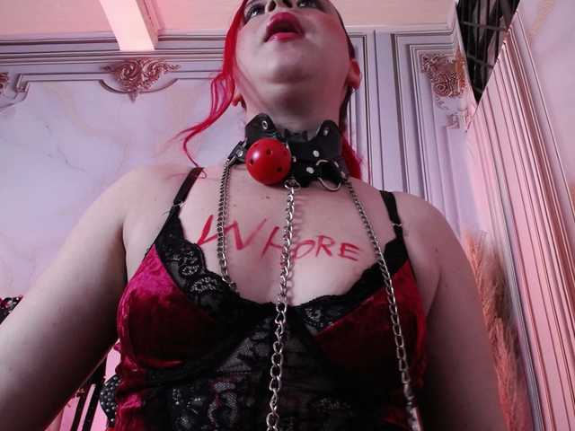 Naty-slavedoll live cam profile