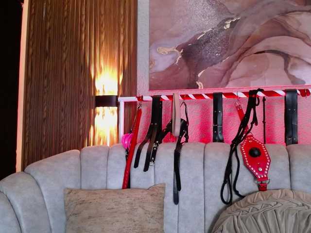 Naty-slavedoll's BongaCams show and profile