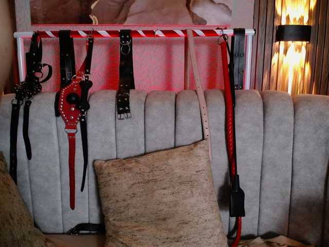 Naty-slavedoll's BongaCams show and profile