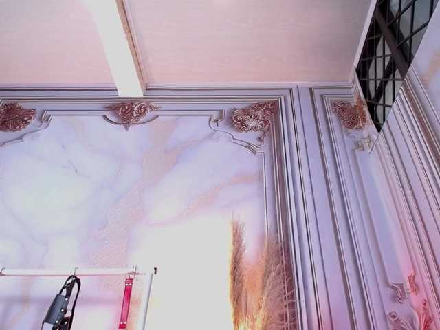 Naty-slavedoll webcam