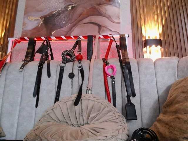 Naty-slavedoll's BongaCams show and profile