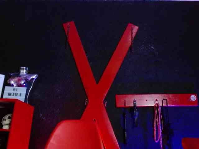 Naty-slavedoll webcam