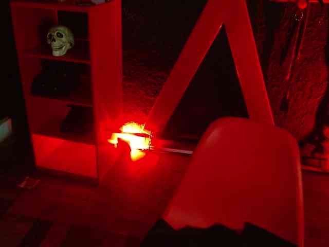 Naty-slavedoll webcam