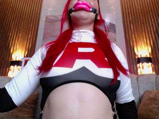 Naty-slavedoll webcam