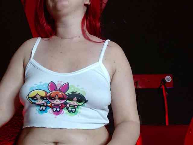 Naty-slavedoll webcam