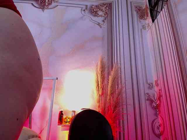 Naty-slavedoll webcam