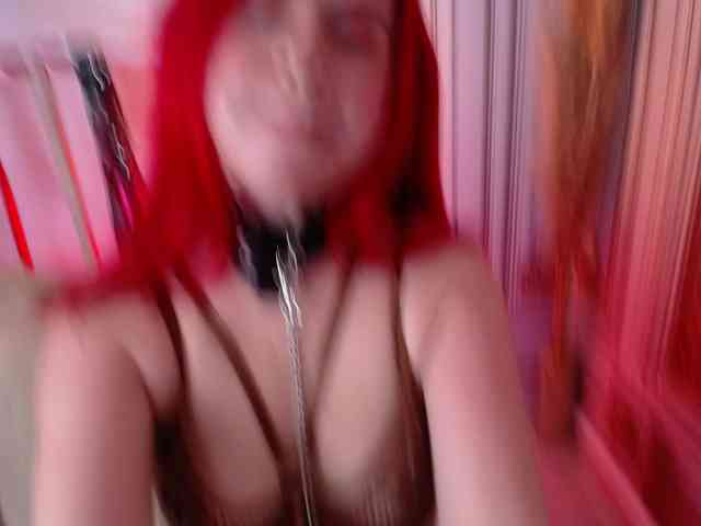 Naty-slavedoll webcam