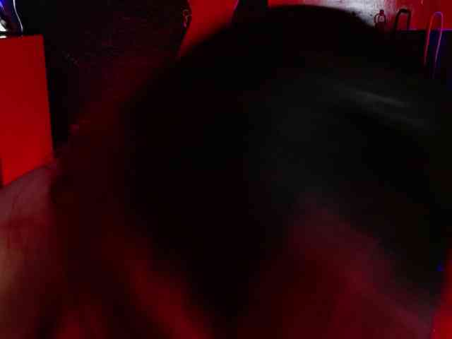 Naty-slavedoll webcam