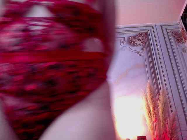 Naty-slavedoll webcam