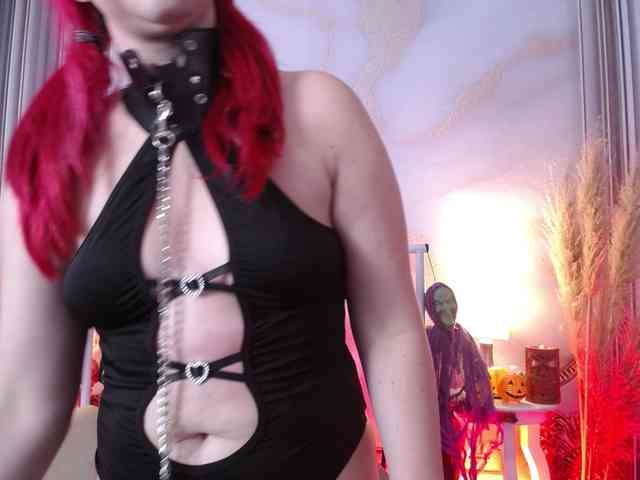 Naty-slavedoll webcam