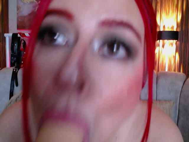 Naty-slavedoll webcam