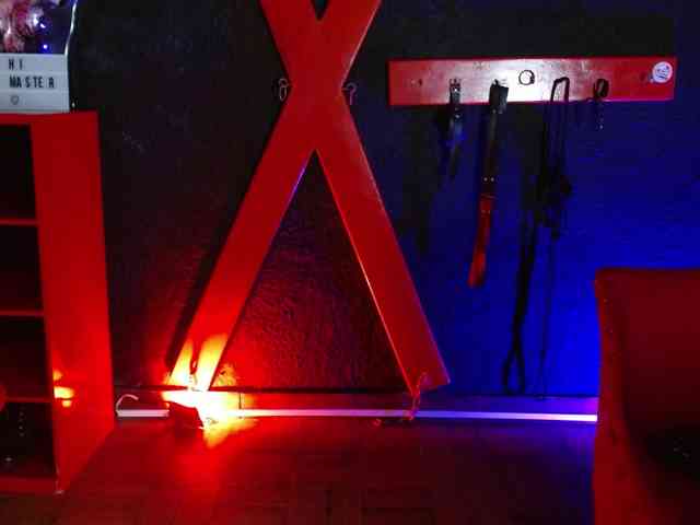 Naty-slavedoll webcam