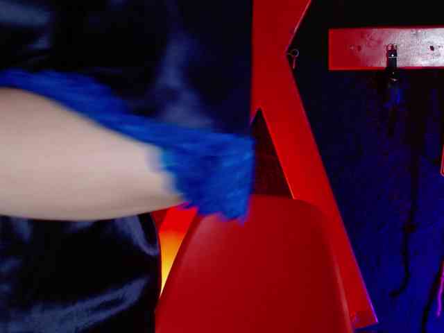 Naty-slavedoll webcam