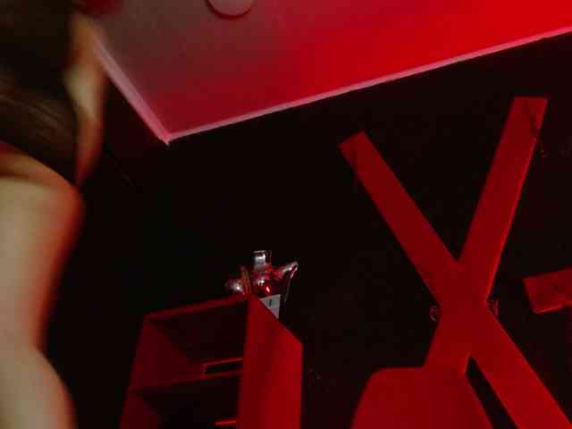 Naty-slavedoll webcam