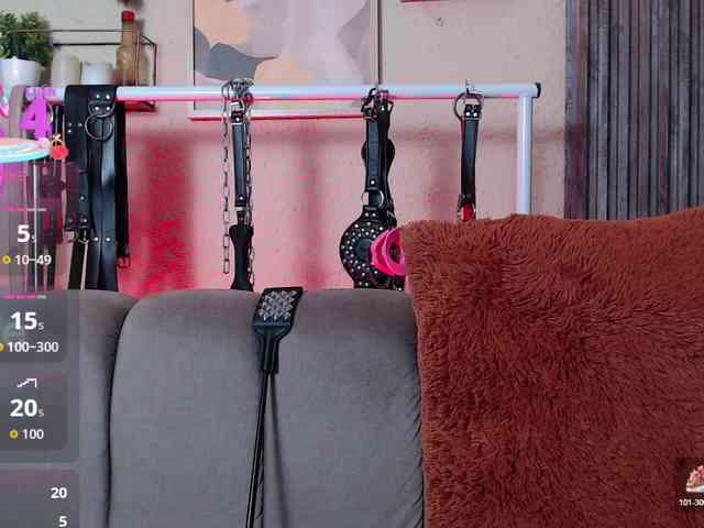 Naty-slavedoll webcam