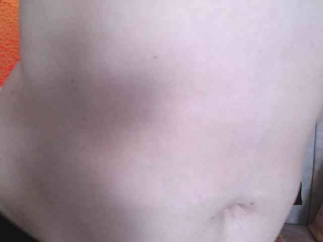 Naty-slavedoll webcam