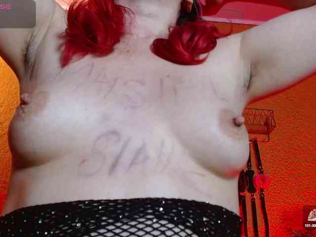 Naty-slavedoll webcam