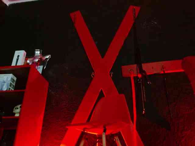 Naty-slavedoll webcam