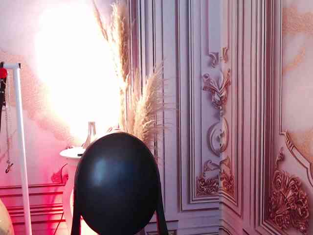 Naty-slavedoll webcam