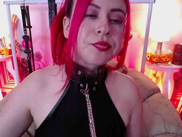 Naty-slavedoll webcam