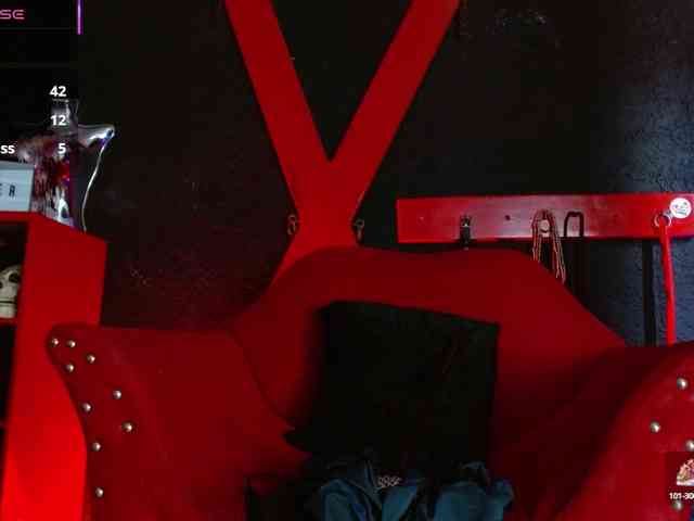 Naty-slavedoll webcam