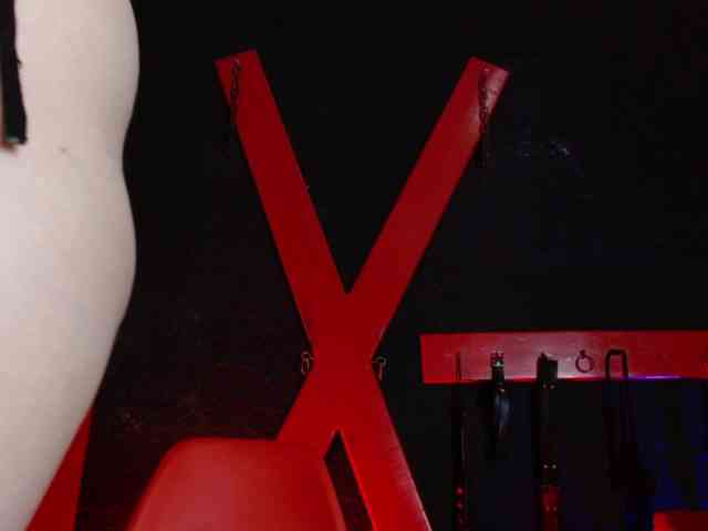 Naty-slavedoll webcam
