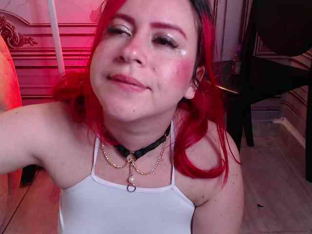 Naty-slavedoll webcam