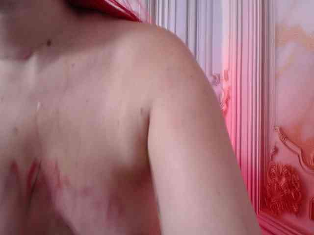 Naty-slavedoll webcam