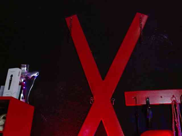 Naty-slavedoll webcam