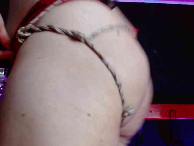 Naty-slavedoll webcam
