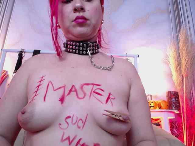 Naty-slavedoll webcam