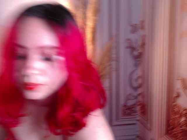 Naty-slavedoll webcam