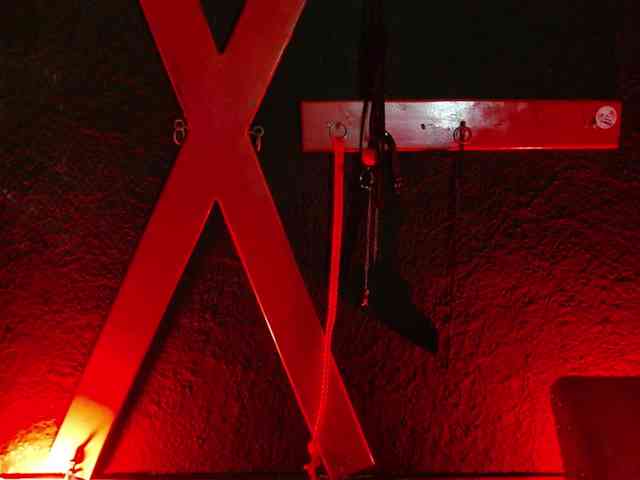 Naty-slavedoll webcam