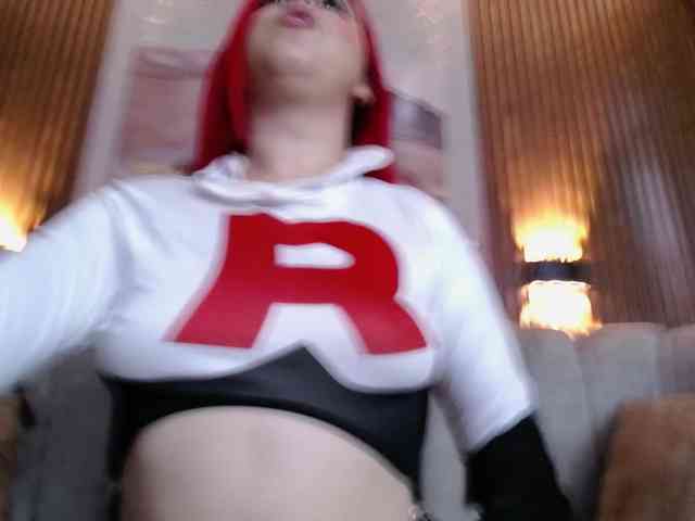 Naty-slavedoll webcam