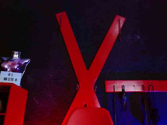 Naty-slavedoll webcam