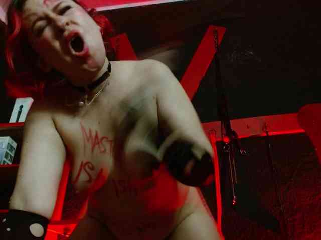 Naty-slavedoll webcam