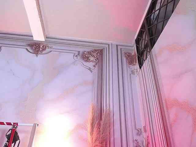 Naty-slavedoll webcam