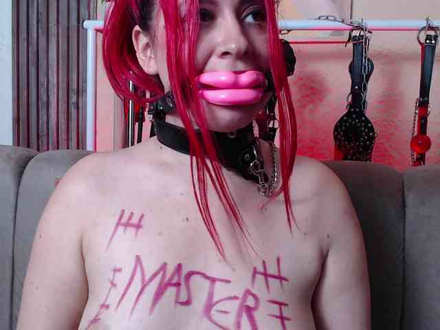 Naty-slavedoll webcam