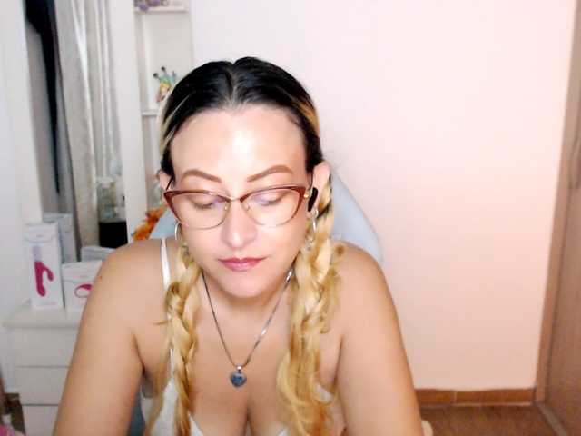 maryline-w's BongaCams show and profile