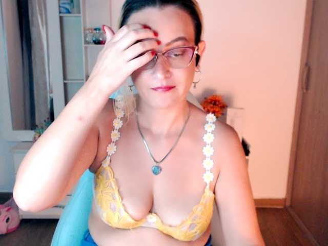 maryline-w Live Cam on BongaCams