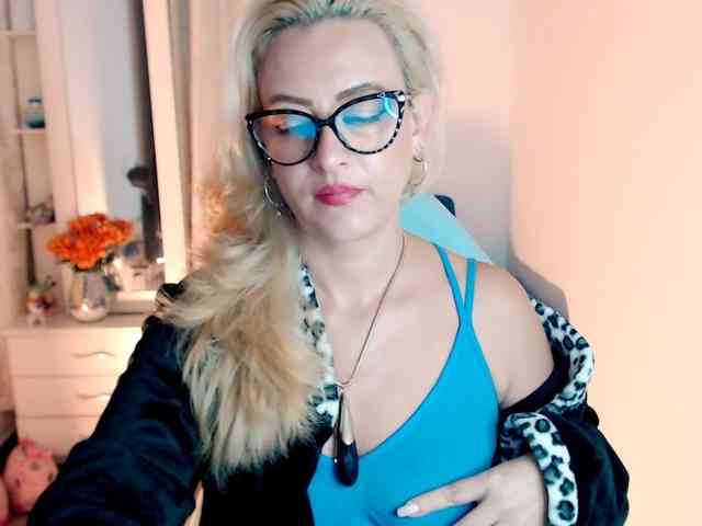 maryline-w webcam