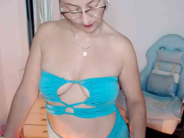 maryline-w Live Webcam on BongaCams