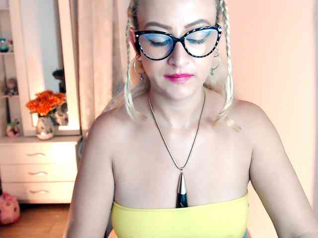 maryline-w webcam