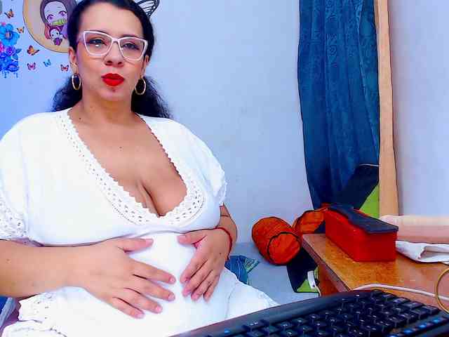 lyalatin4 webcam
