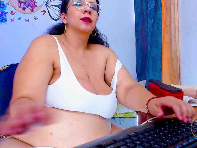 lyalatin4 webcam