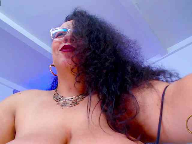 lyalatin4 webcam