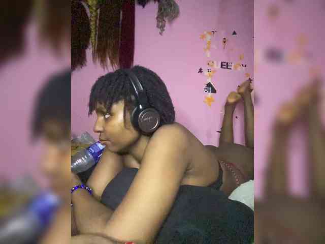 Caramel_ webcam