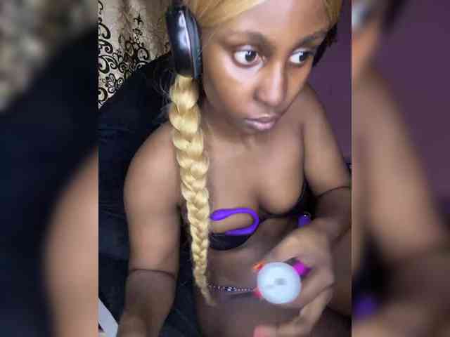 Caramel_ webcam