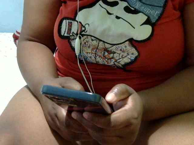 Petitetessy3 webcam