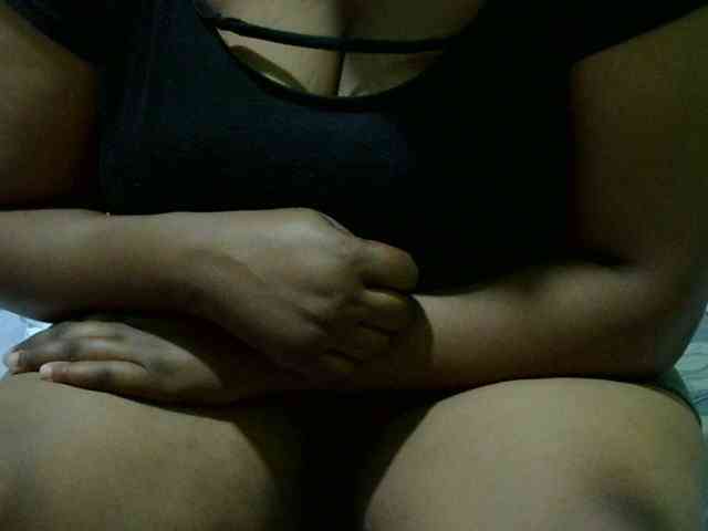Petitetessy3 webcam